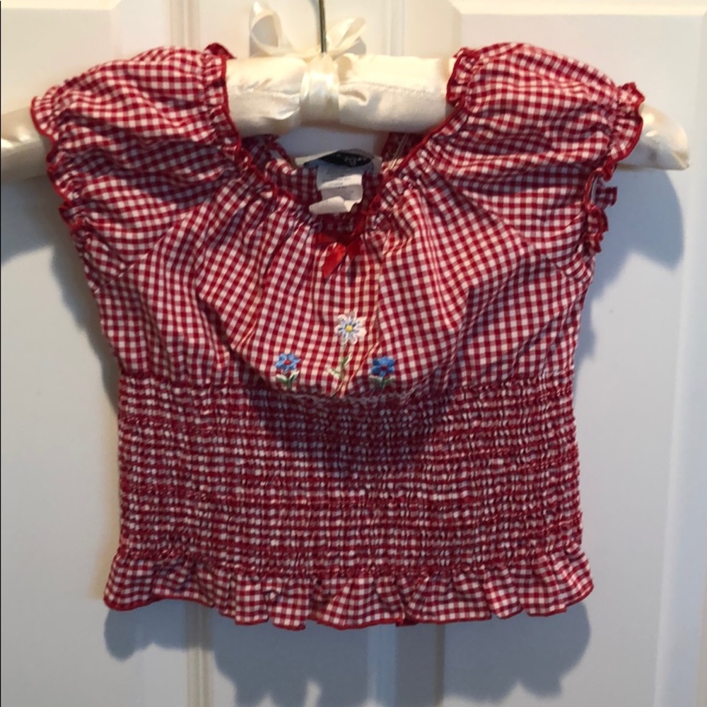 Red checked short sleeve shirt